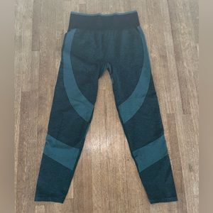 Size large emerald green PINK Victoria’s Secret seamless workout tight